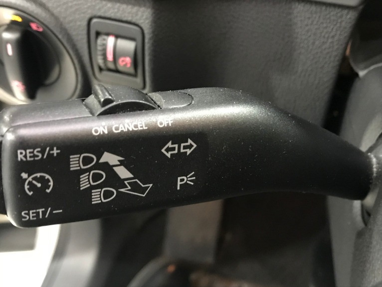 Used-2010-Volkswagen-Tiguan-SE-4Motion