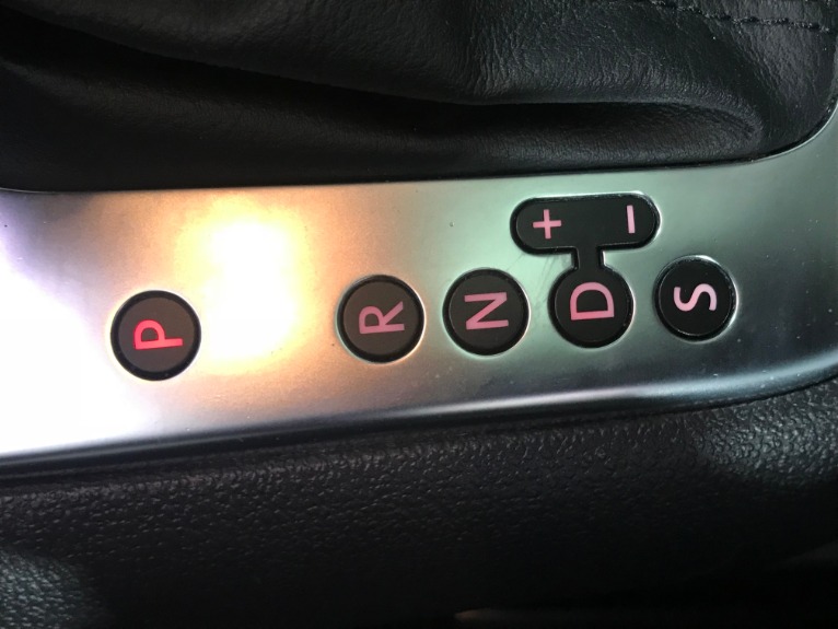 Used-2010-Volkswagen-Tiguan-SE-4Motion