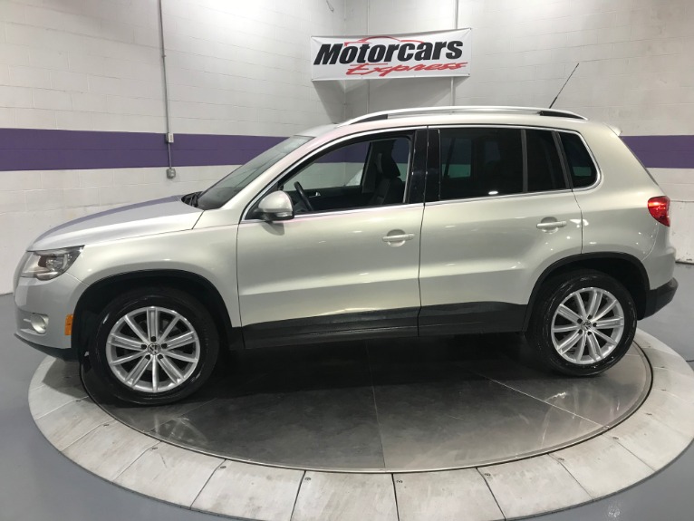 Used-2010-Volkswagen-Tiguan-SE-4Motion