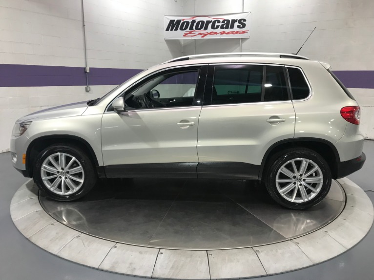 Used-2010-Volkswagen-Tiguan-SE-4Motion