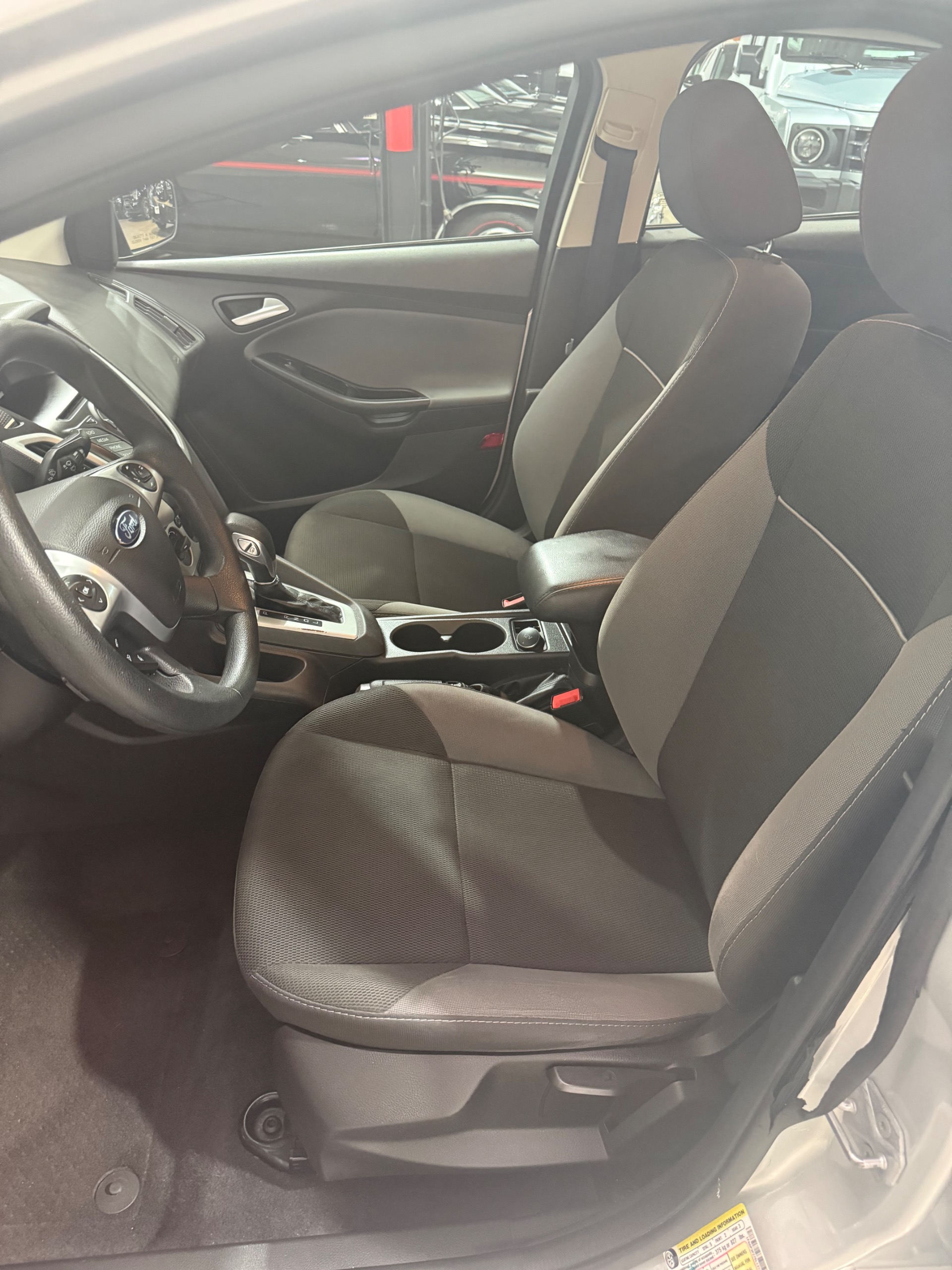 2014 Ford Focus SE - Photo 10