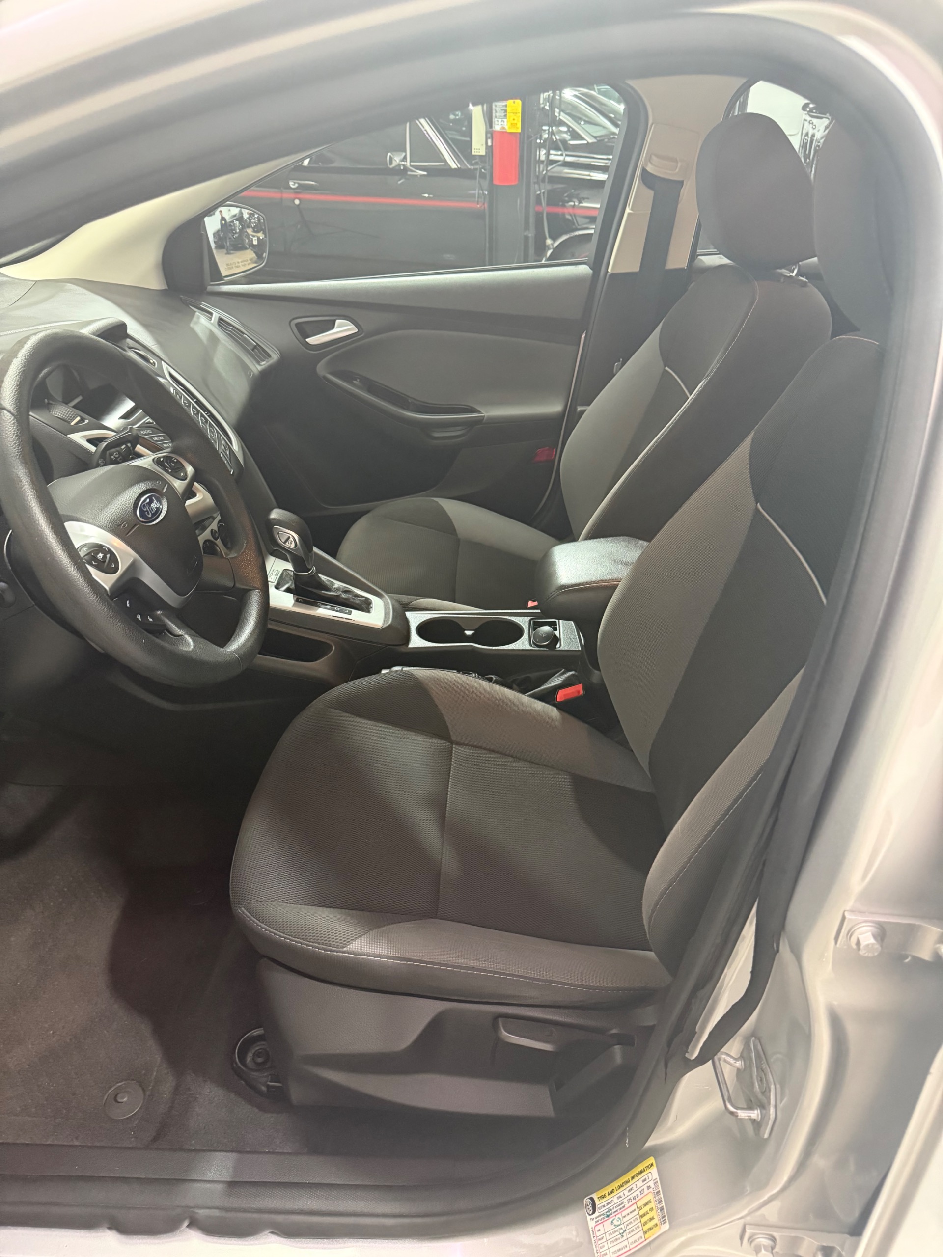 2014 Ford Focus SE - Photo 11
