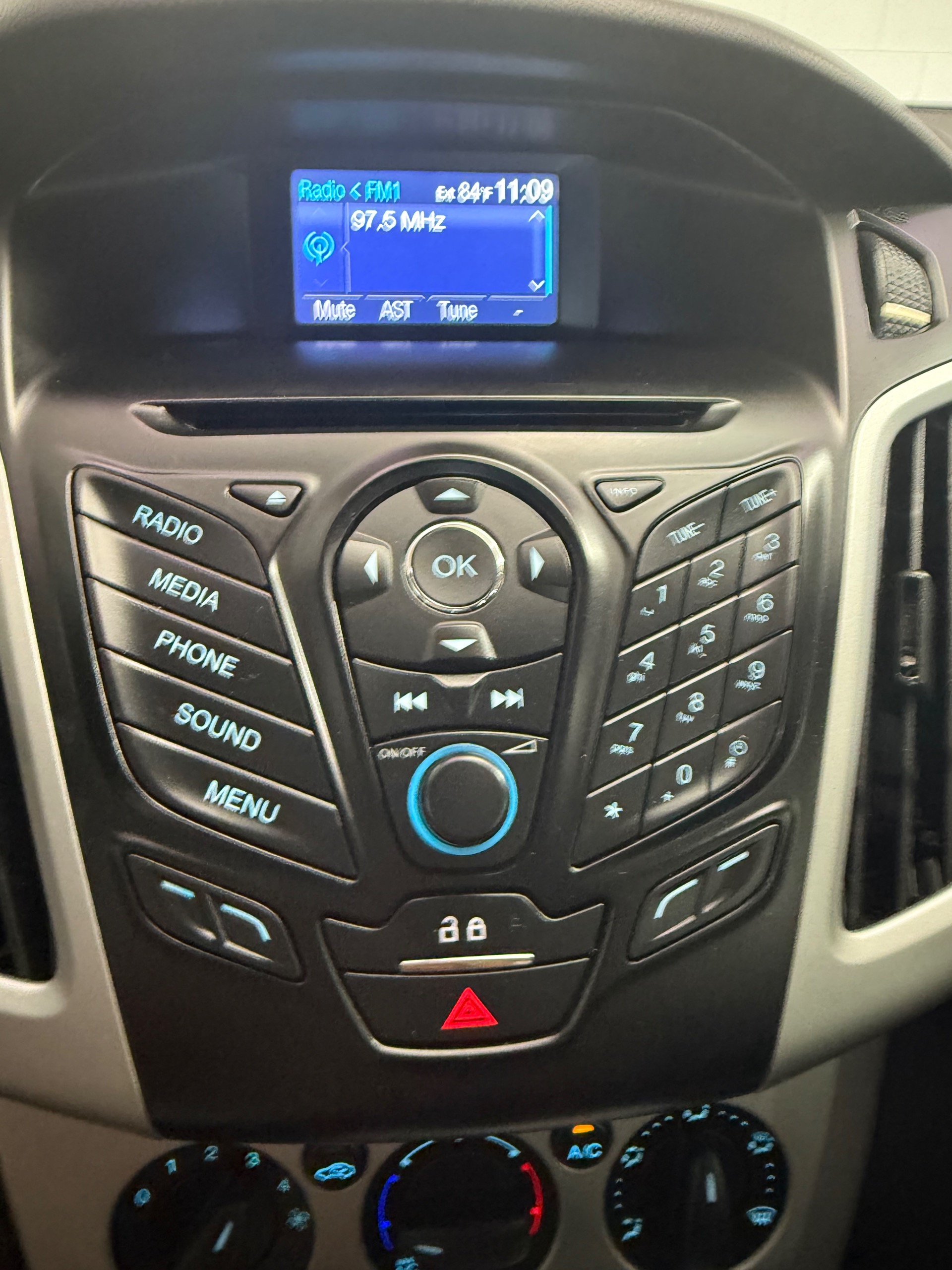 2014 Ford Focus SE - Photo 21