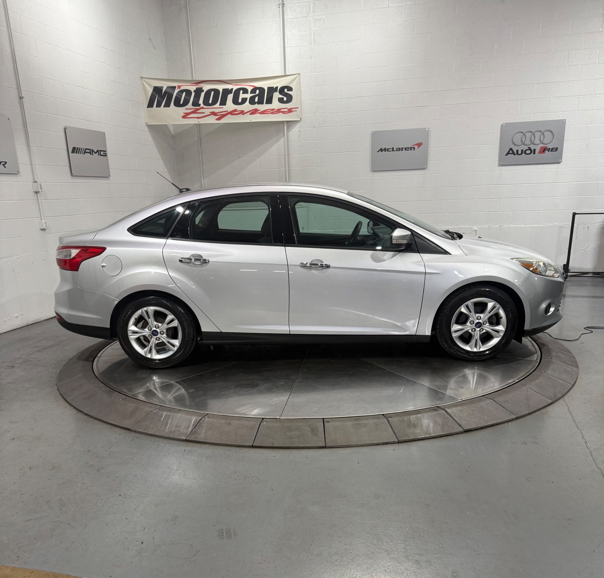 2014 Ford Focus SE - Photo 6
