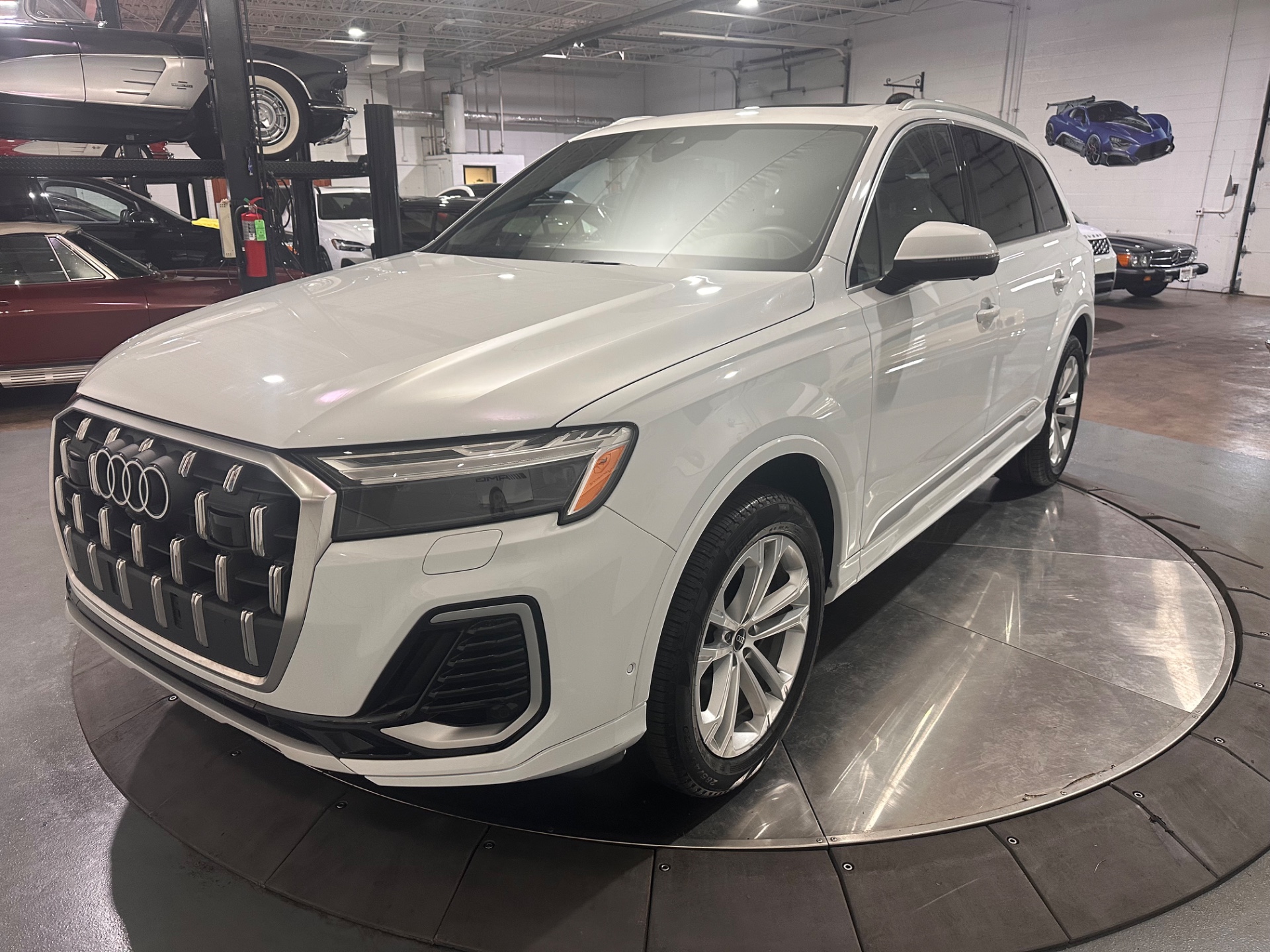 2025 Audi Q7 45 Premium quattro Tiptronic's photo