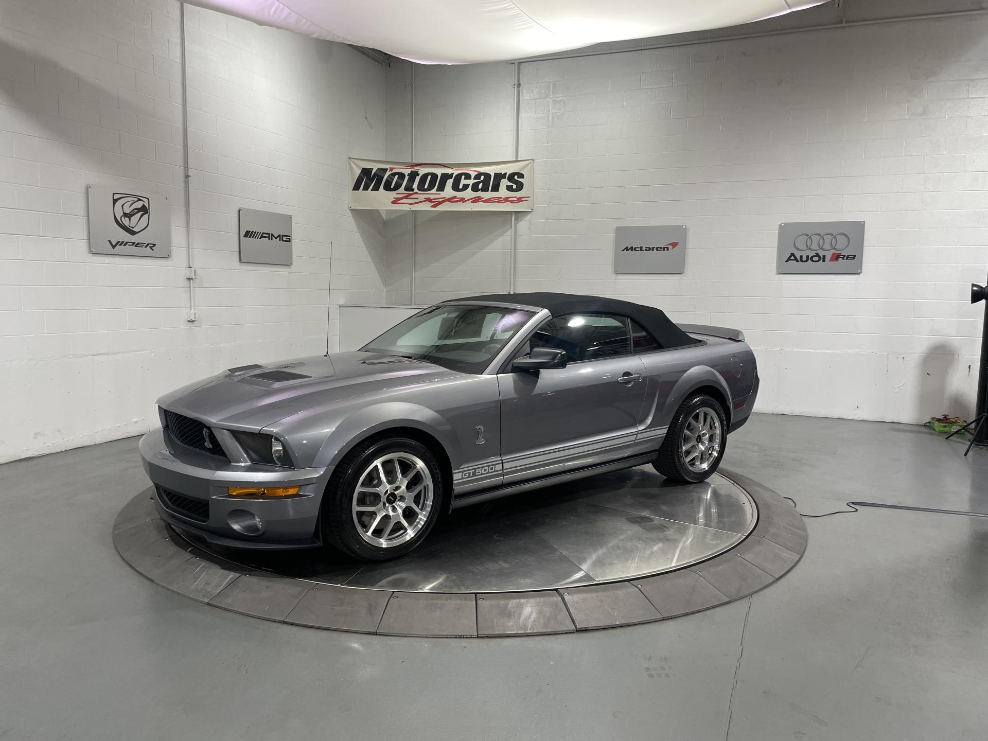 Matchbox 2007 Ford Shelby GT500 Convertible – Silver 1:64 Scale Die-Cast Car With Flashing Light - View #3
