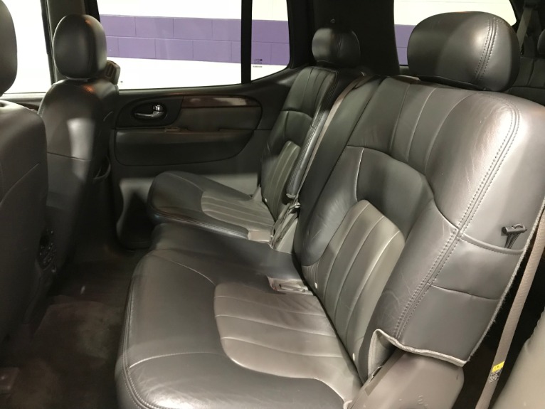 Used-2004-GMC-Envoy-XL-SLT-4X4