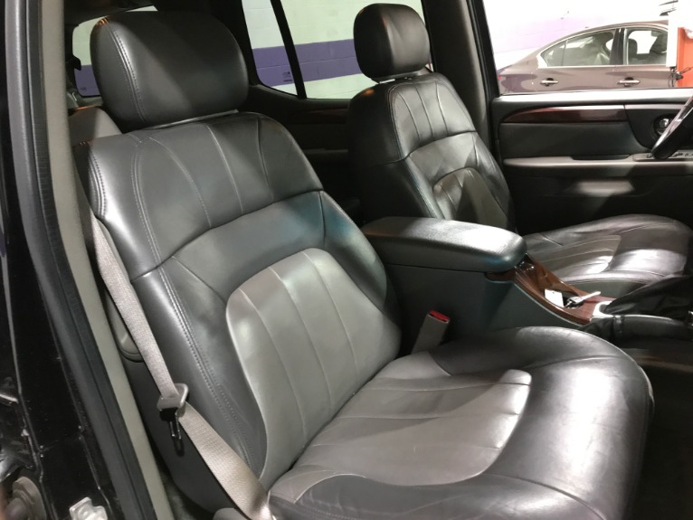 Used-2004-GMC-Envoy-XL-SLT-4X4
