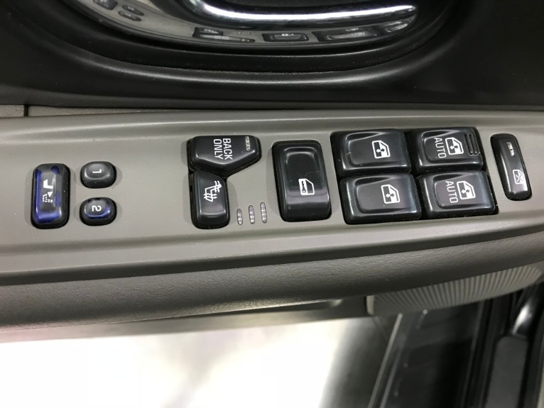 Used-2004-GMC-Envoy-XL-SLT-4X4
