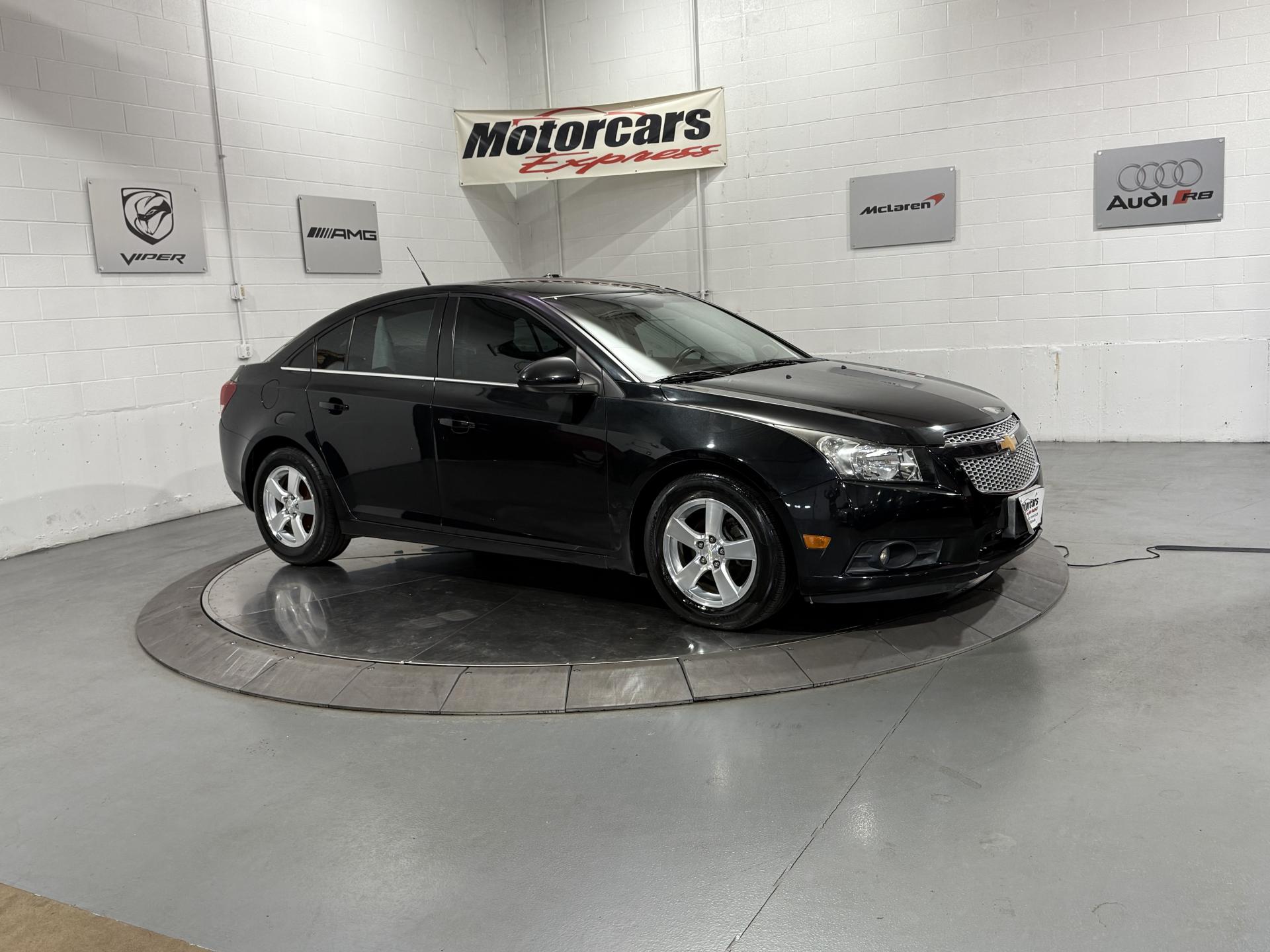 2013 Chevrolet Cruze photo 3