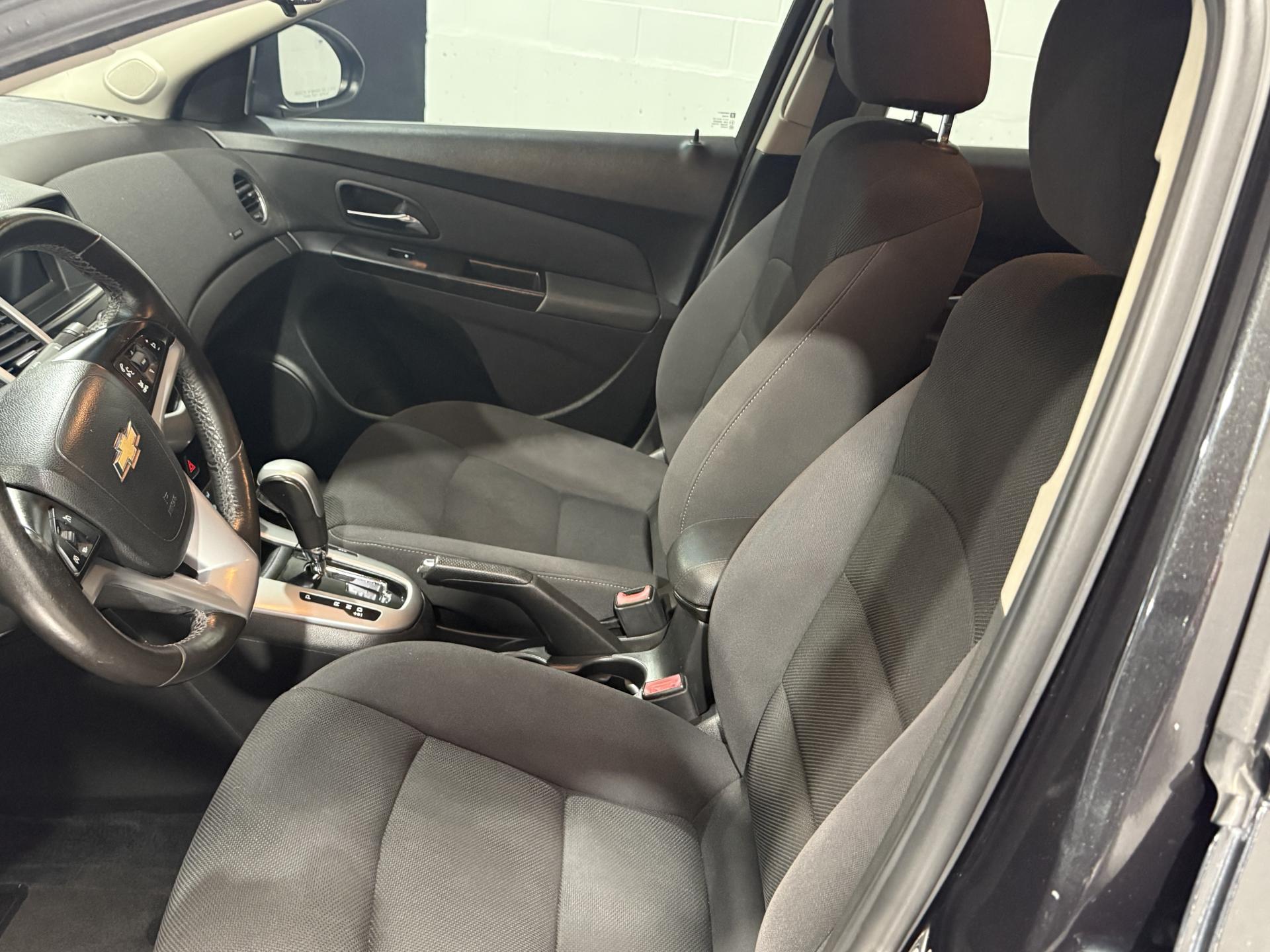 2013 Chevrolet Cruze photo 6