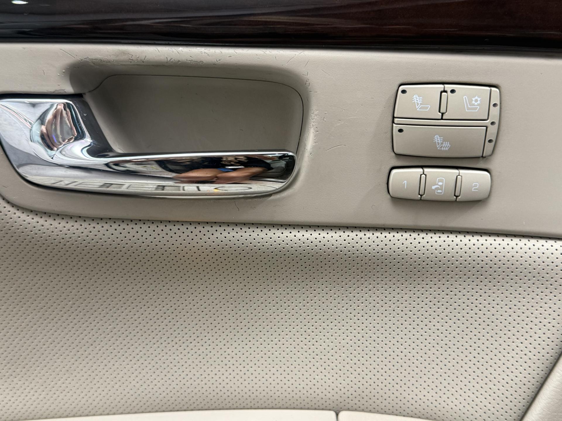 2008 Cadillac DTS Luxury photo 12