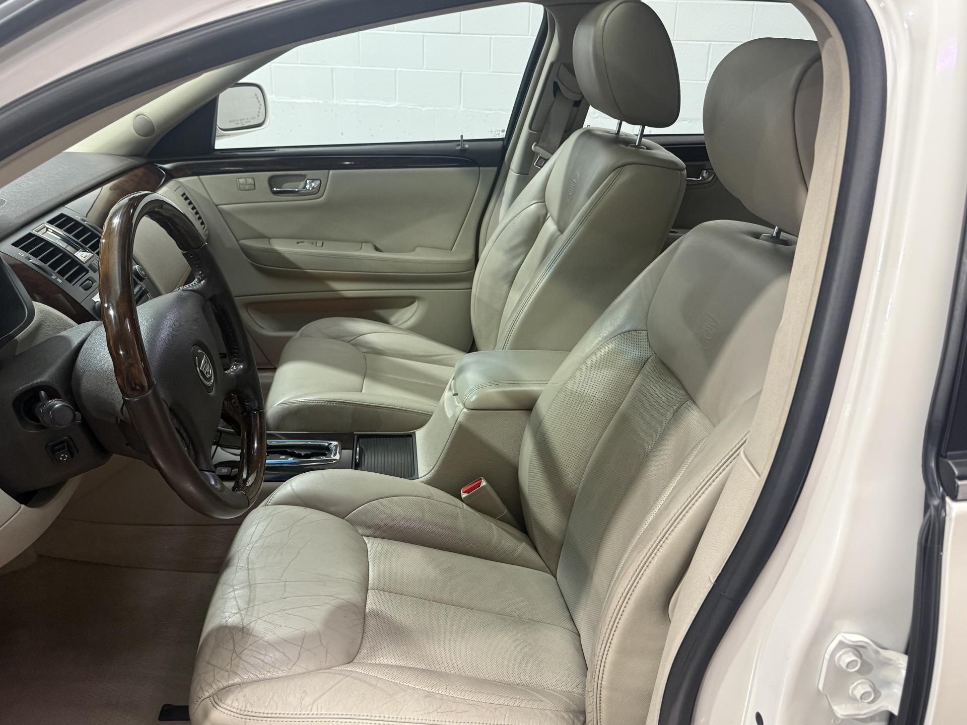 2008 Cadillac DTS Luxury photo 14