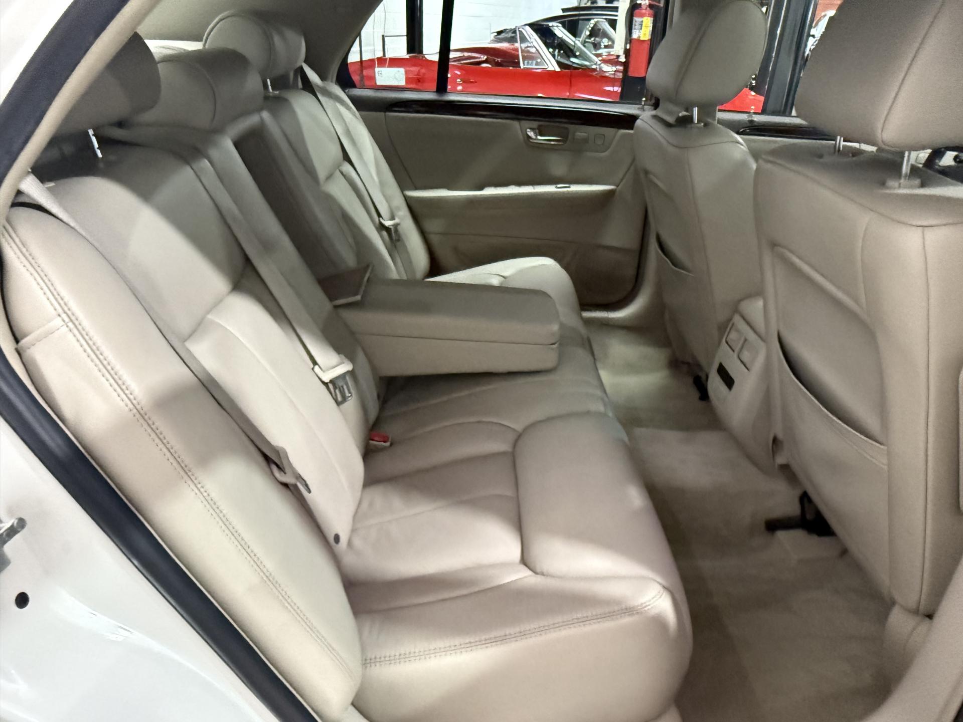 2008 Cadillac DTS Luxury photo 29