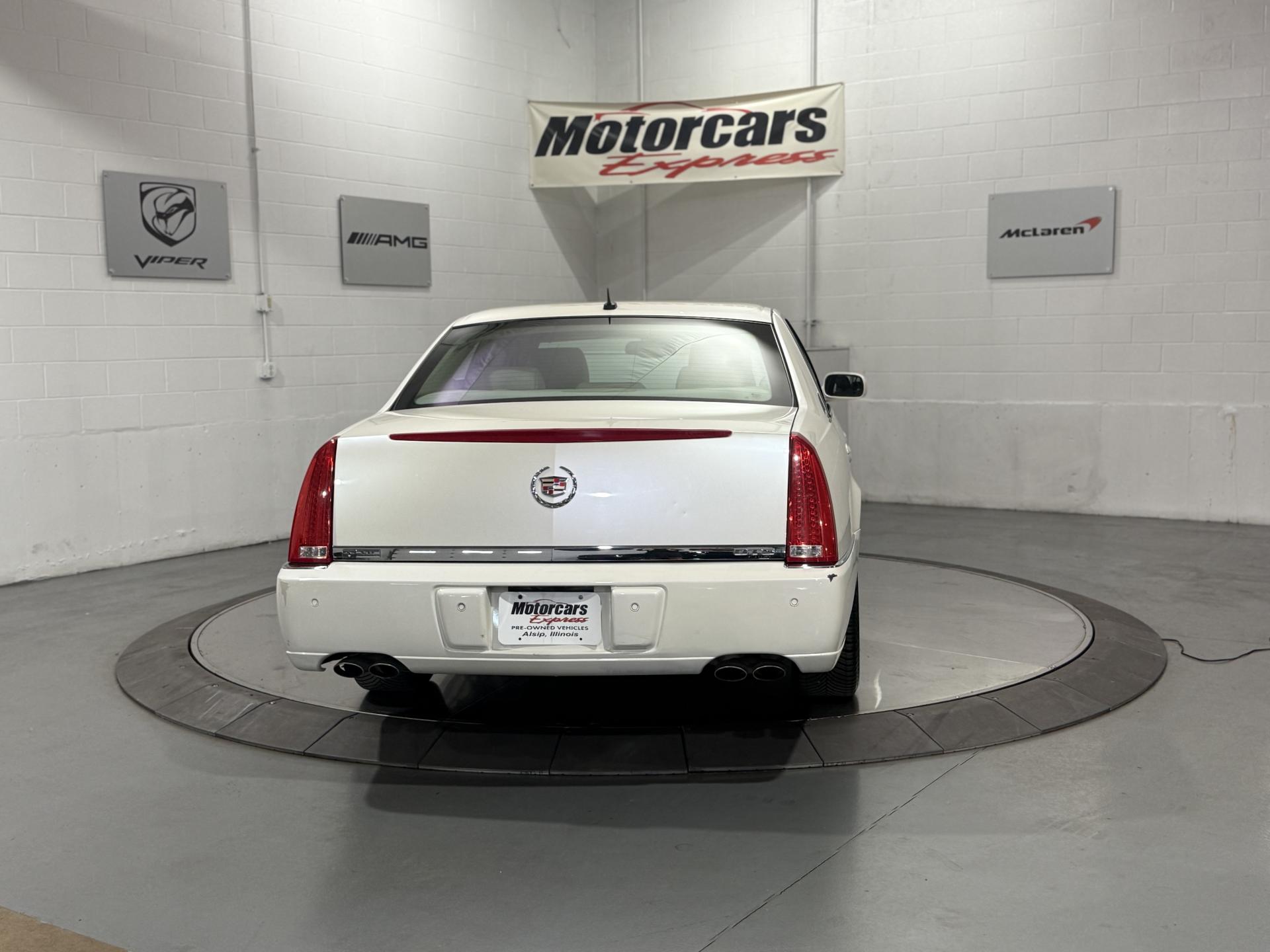 2008 Cadillac DTS Luxury photo 4