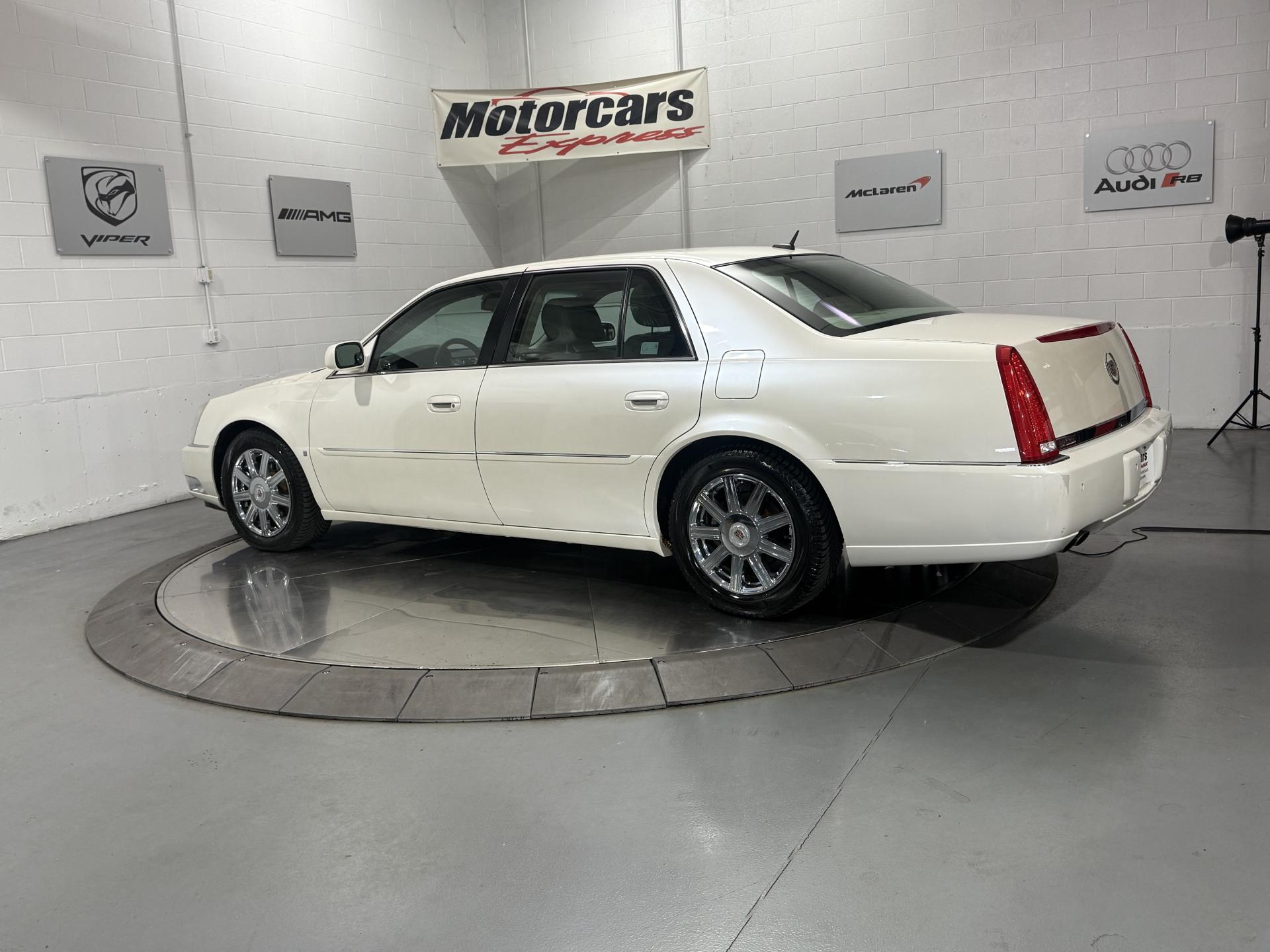 2008 Cadillac DTS Luxury photo 6