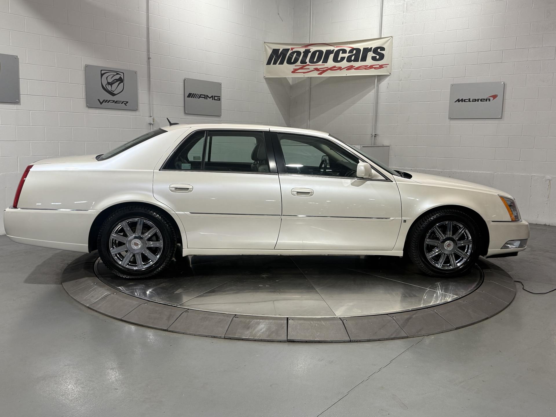 2008 Cadillac DTS Luxury photo 7