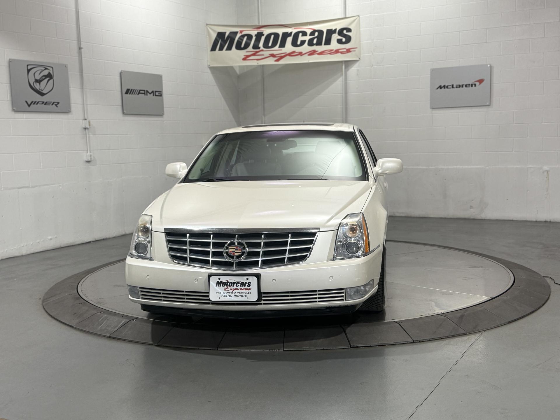 2008 Cadillac DTS Luxury photo 9