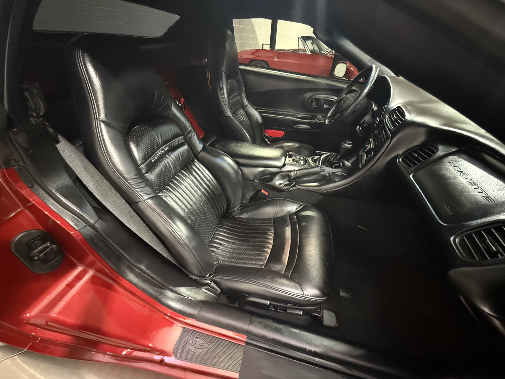2004 Chevrolet Corvette photo 22