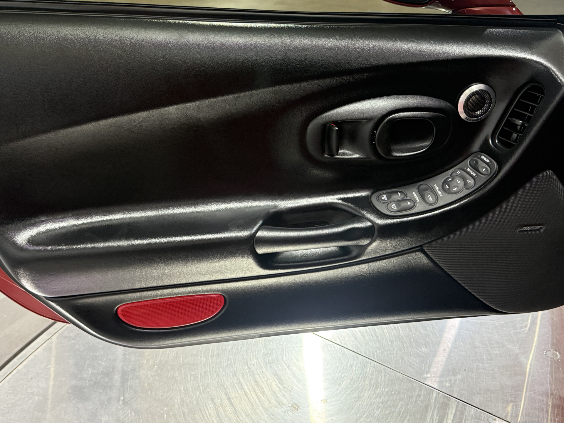 2004 Chevrolet Corvette photo 8
