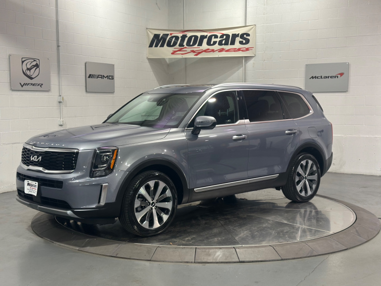 2022 Kia Telluride S's photo