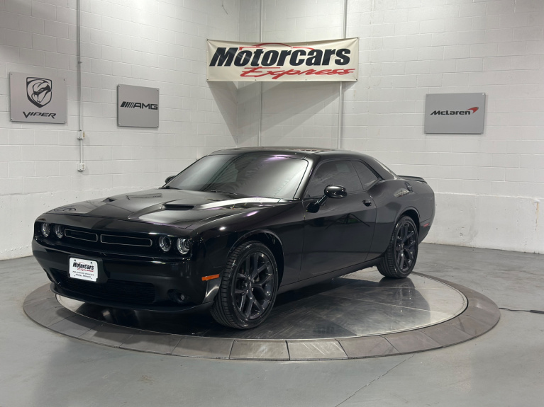 2021 Dodge Challenger SXT's photo