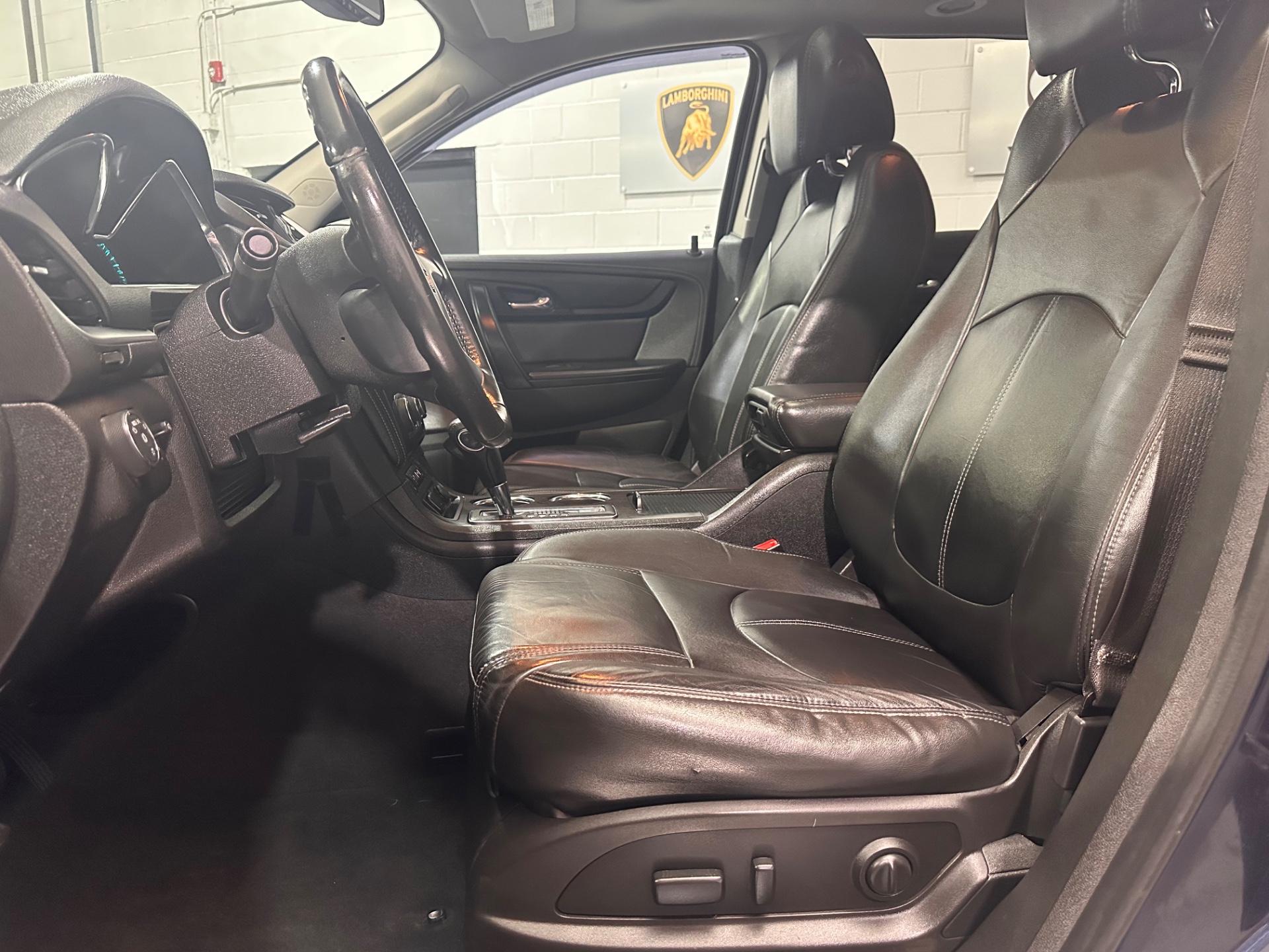 2016 Chevrolet Traverse 2LT - Photo 10