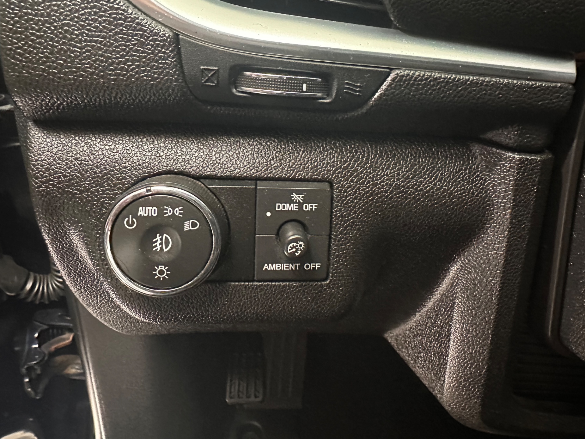 2016 Chevrolet Traverse 2LT - Photo 11
