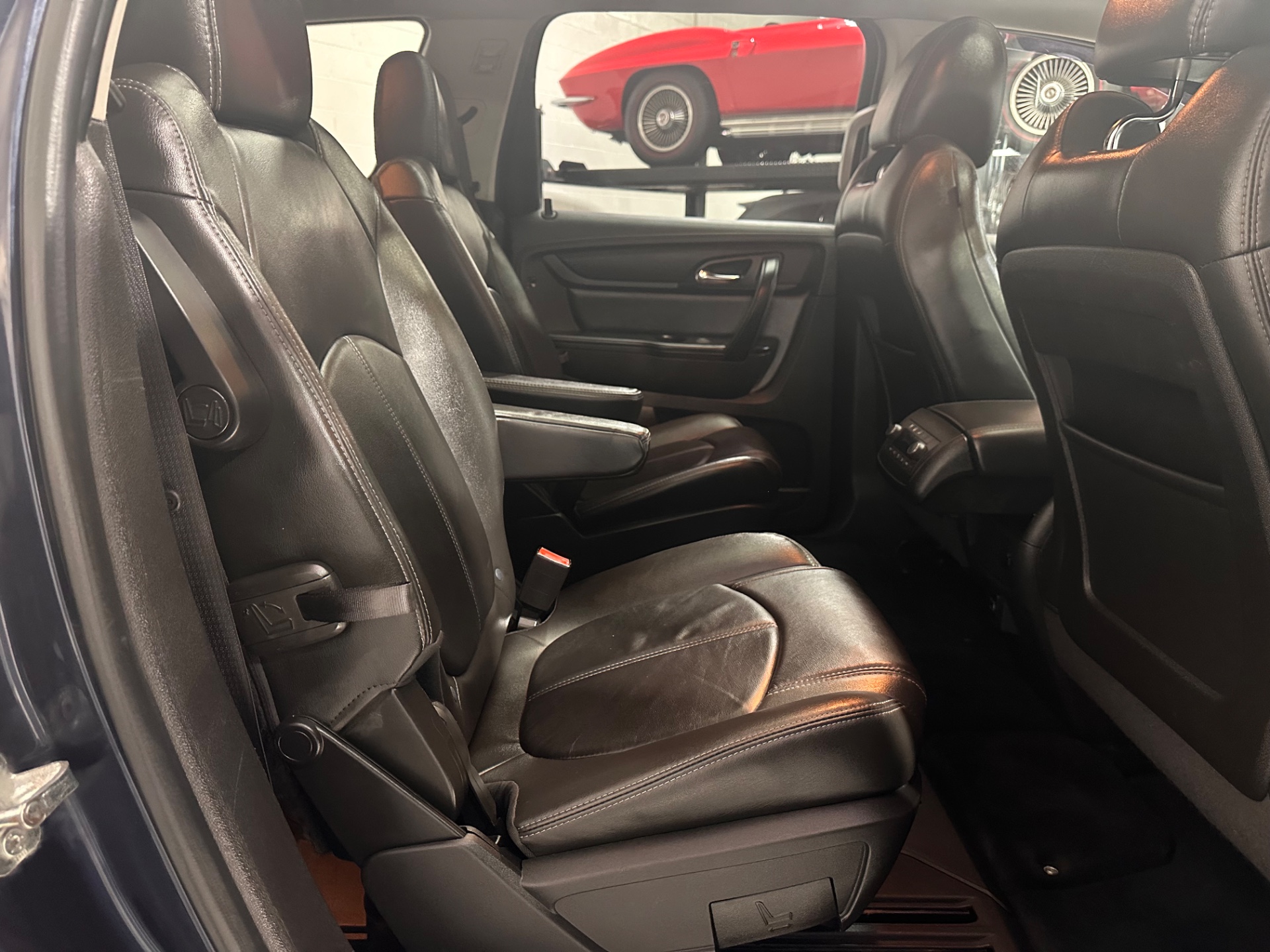 2016 Chevrolet Traverse 2LT - Photo 30