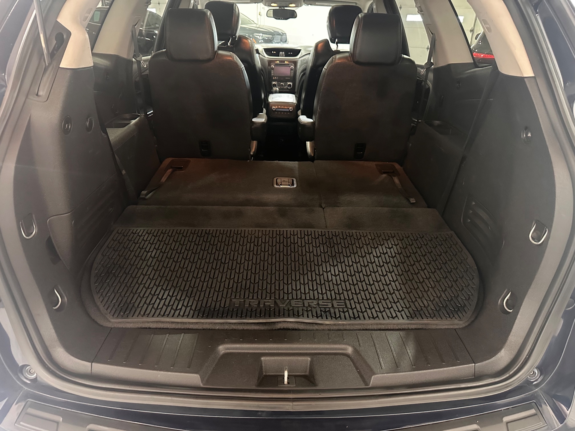 2016 Chevrolet Traverse 2LT - Photo 34