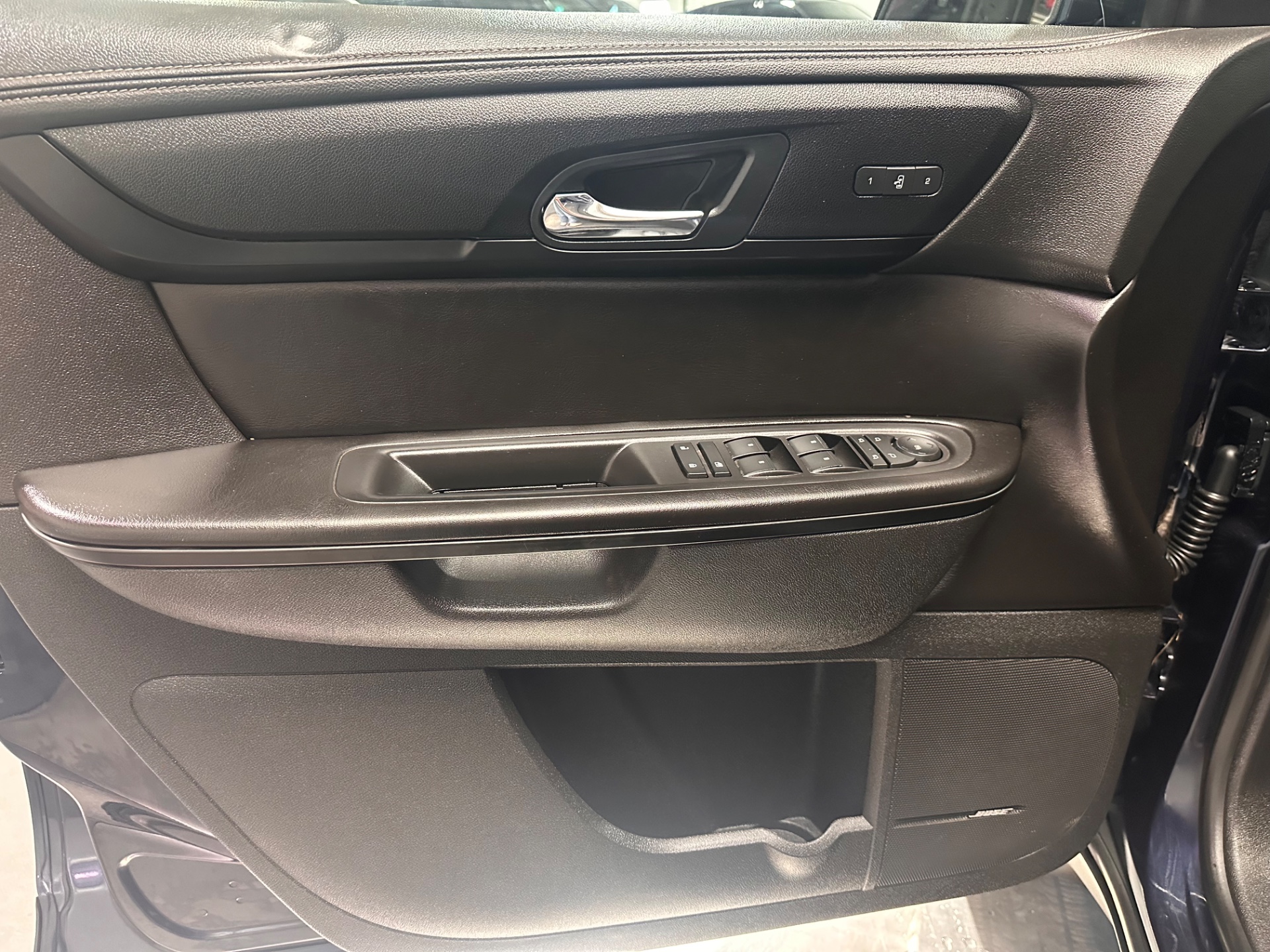 2016 Chevrolet Traverse 2LT - Photo 9