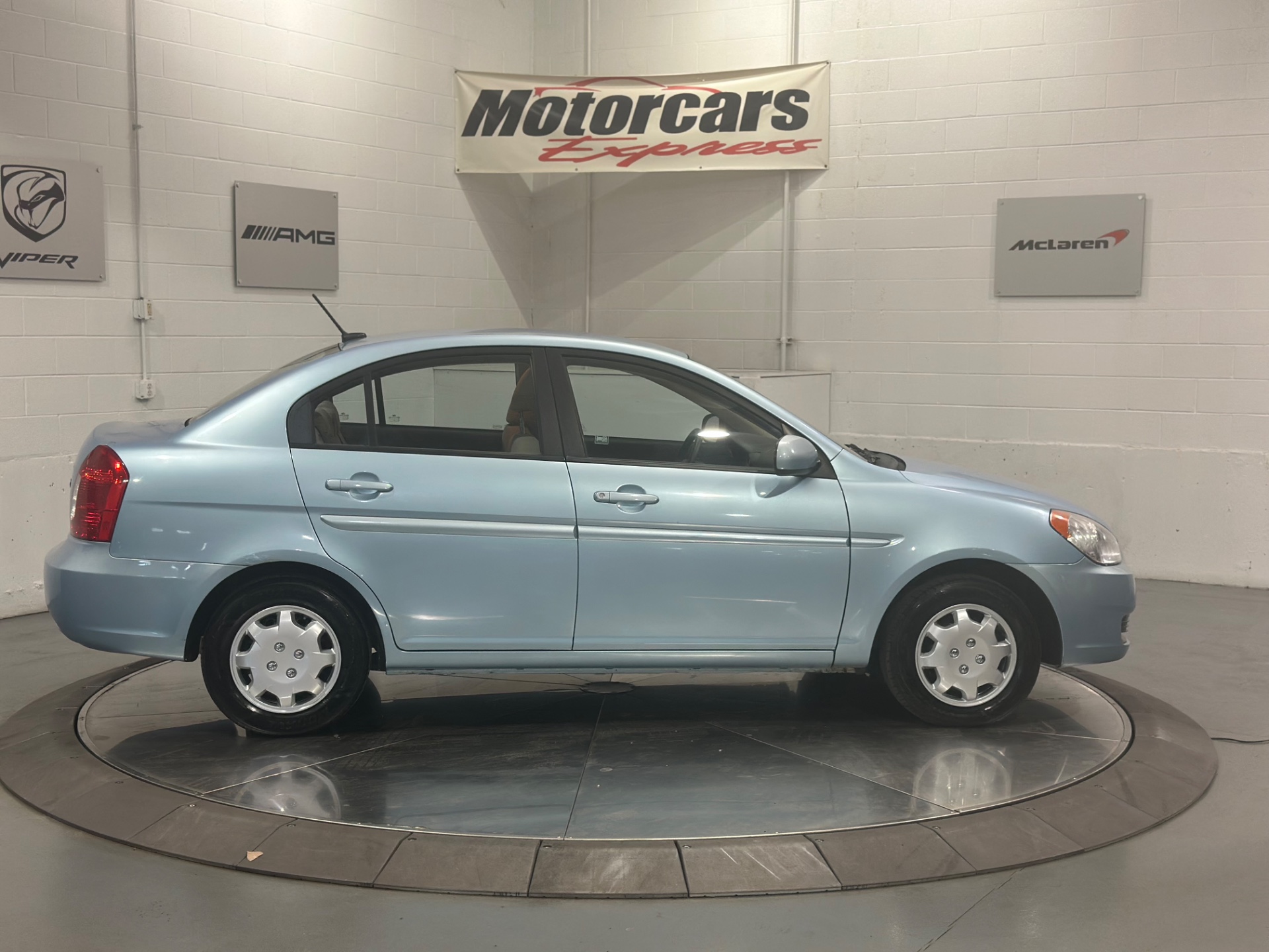 2011 Hyundai Accent GLS - Photo 6