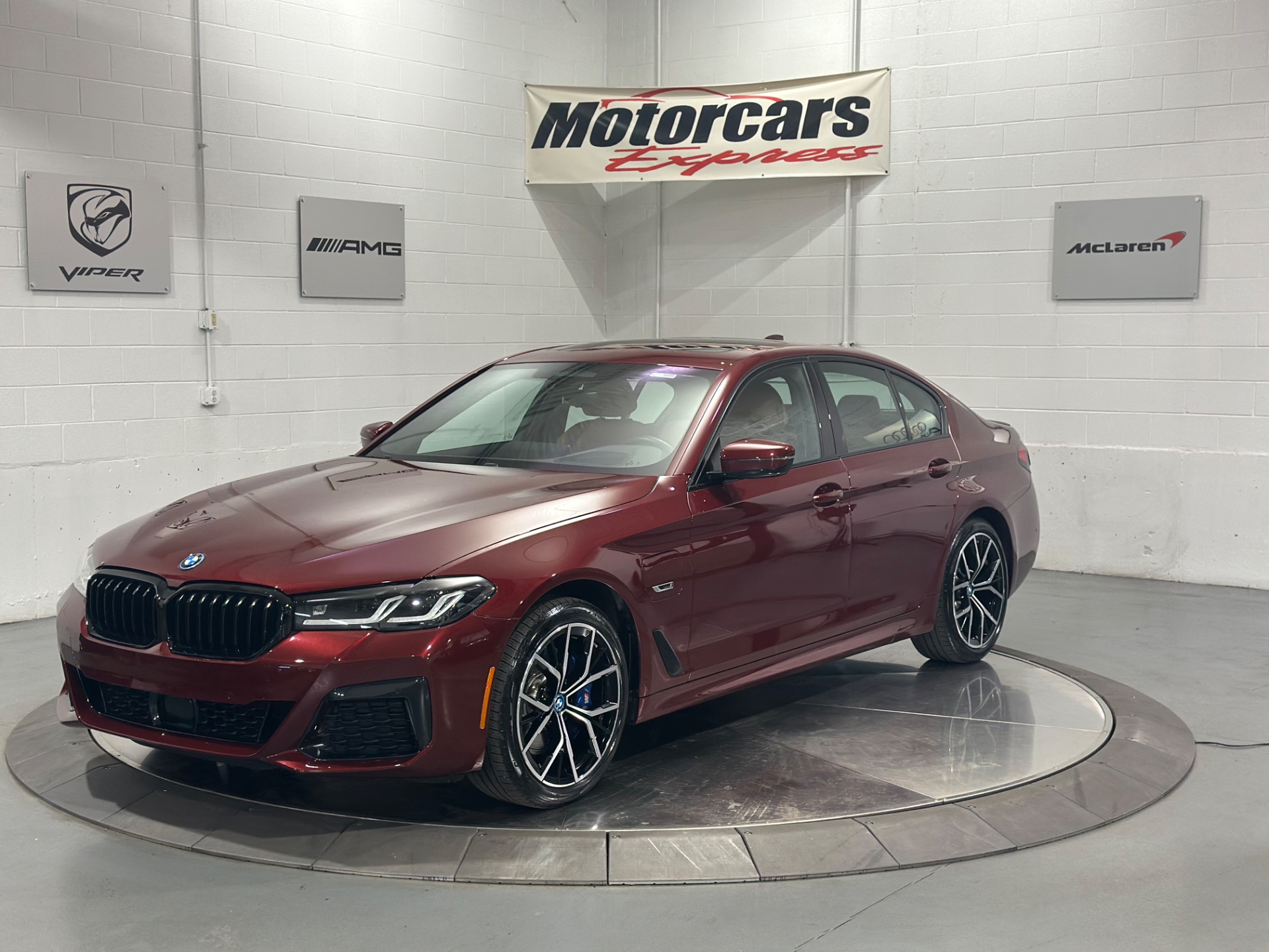2023 BMW 5 Series 530e xDrive iPerformance Sedan's photo
