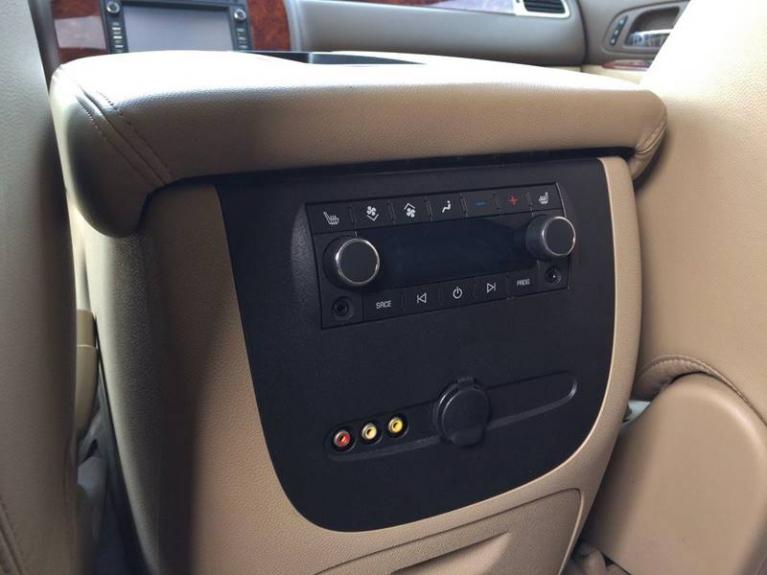 Used-2010-Chevrolet-Suburban-LTZ-1500-4x4-4dr-SUV