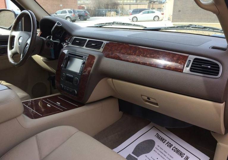 Used-2010-Chevrolet-Suburban-LTZ-1500-4x4-4dr-SUV
