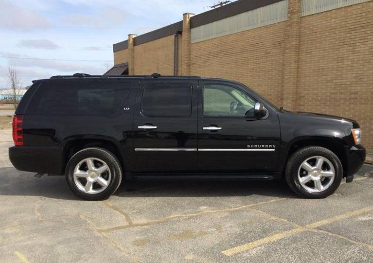 Used-2010-Chevrolet-Suburban-LTZ-1500-4x4-4dr-SUV