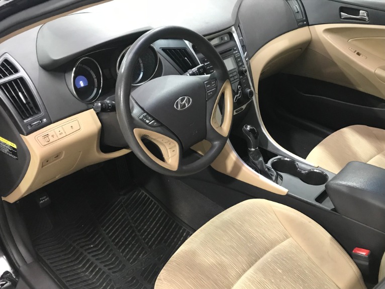 Used-2012-Hyundai-Sonata-GLS