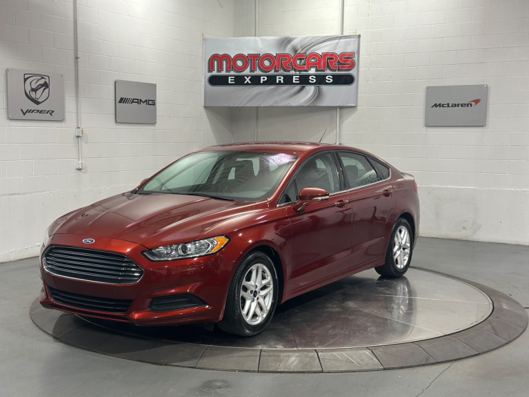 2014 Ford Fusion SE's photo