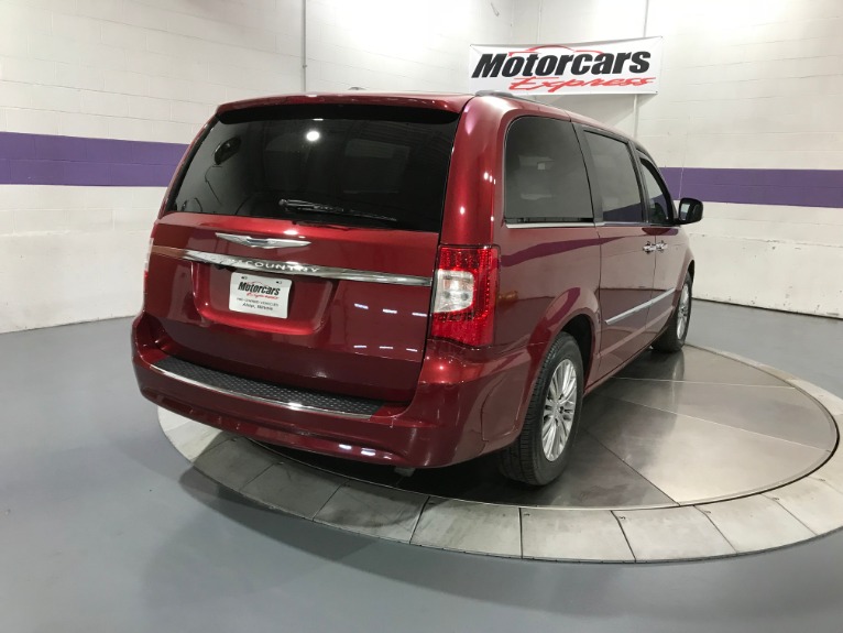 Used-2013-Chrysler-Town-and-Country-Touring-L