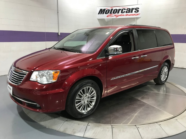 Used-2013-Chrysler-Town-and-Country-Touring-L