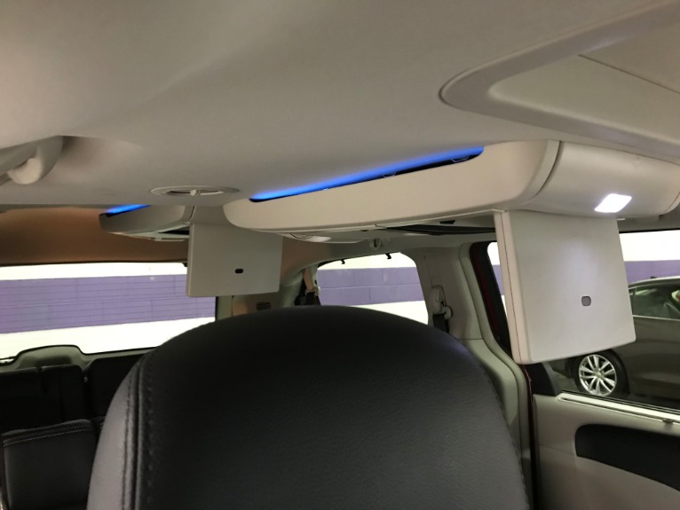 Used-2013-Chrysler-Town-and-Country-Touring-L
