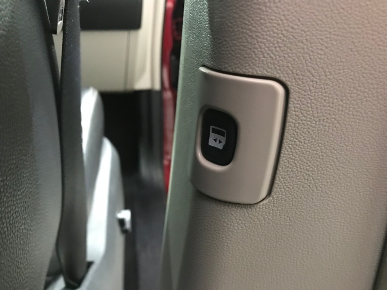 Used-2013-Chrysler-Town-and-Country-Touring-L