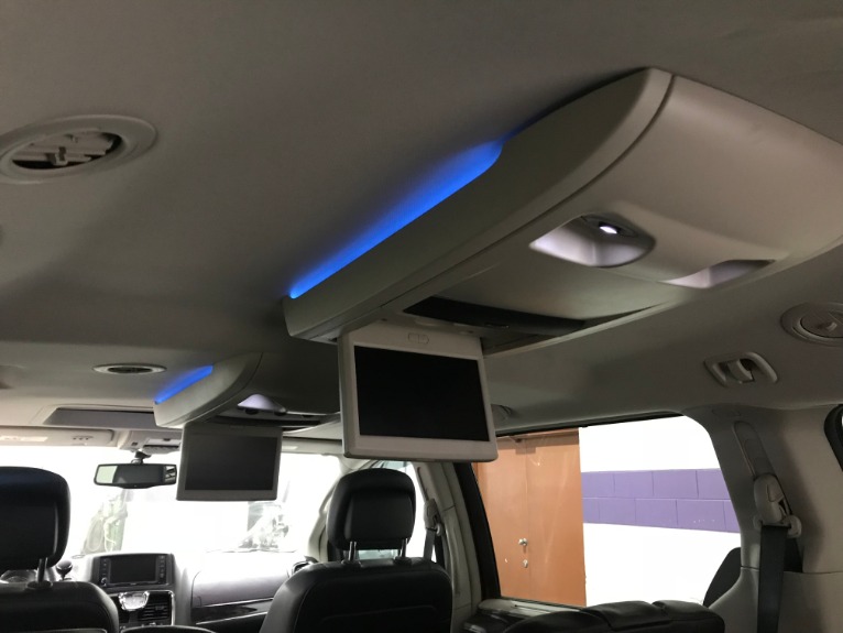 Used-2013-Chrysler-Town-and-Country-Touring-L