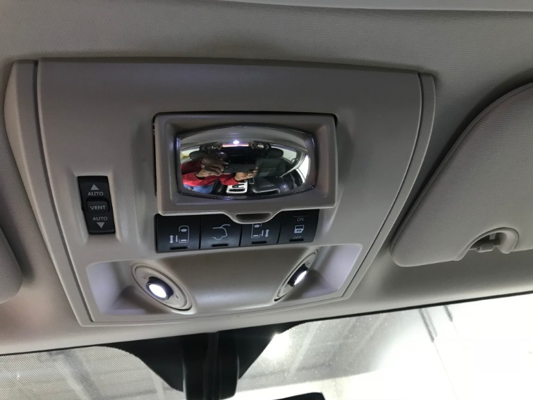 Used-2013-Chrysler-Town-and-Country-Touring-L