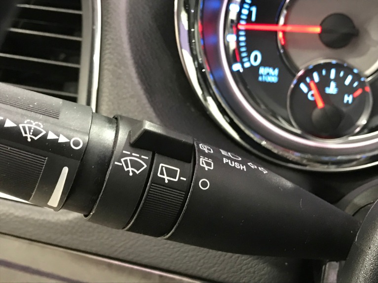Used-2013-Chrysler-Town-and-Country-Touring-L