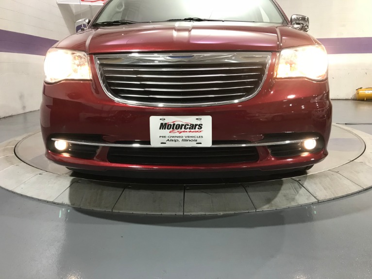 Used-2013-Chrysler-Town-and-Country-Touring-L