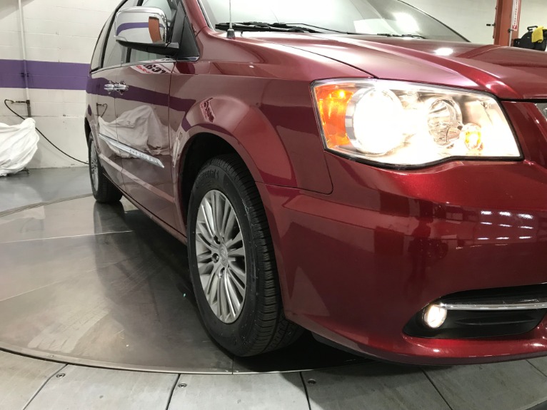 Used-2013-Chrysler-Town-and-Country-Touring-L