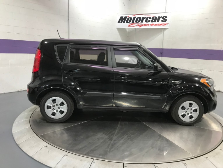 Used-2013-Kia-Soul-6-Speed-Manual