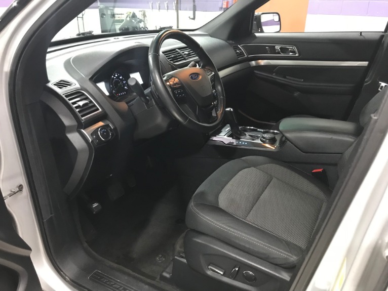 Used-2016-Ford-Explorer-XLT-AWD