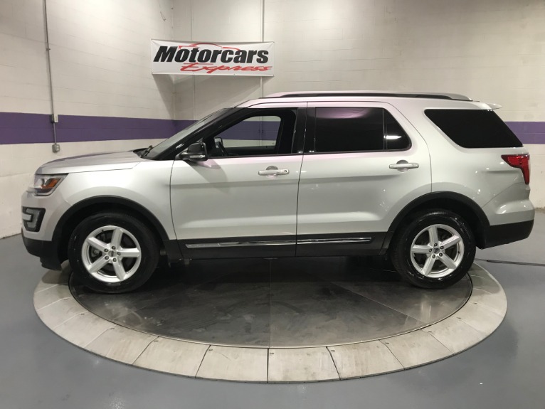 Used-2016-Ford-Explorer-XLT-AWD